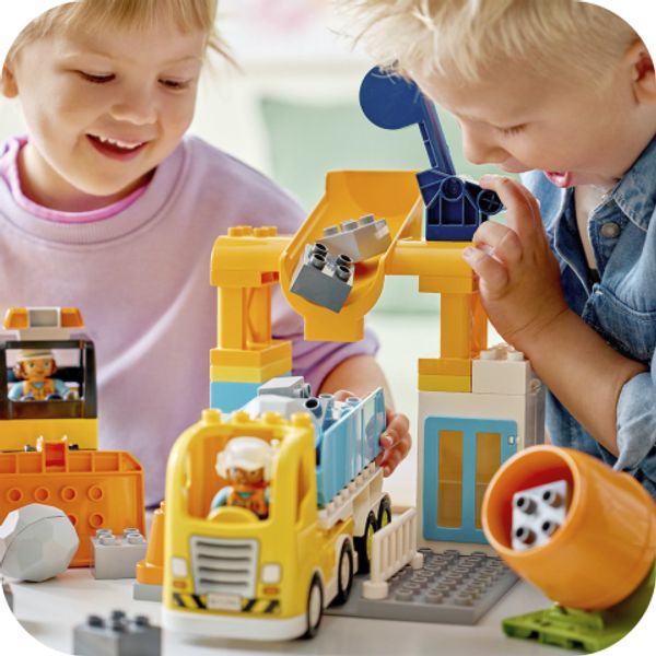 LEGO® DUPLO Town 3-i-1 Byggeplass med anleggsmaskiner - 84 deler
