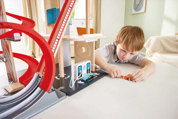 Hape Gearhead Stuntgarasje